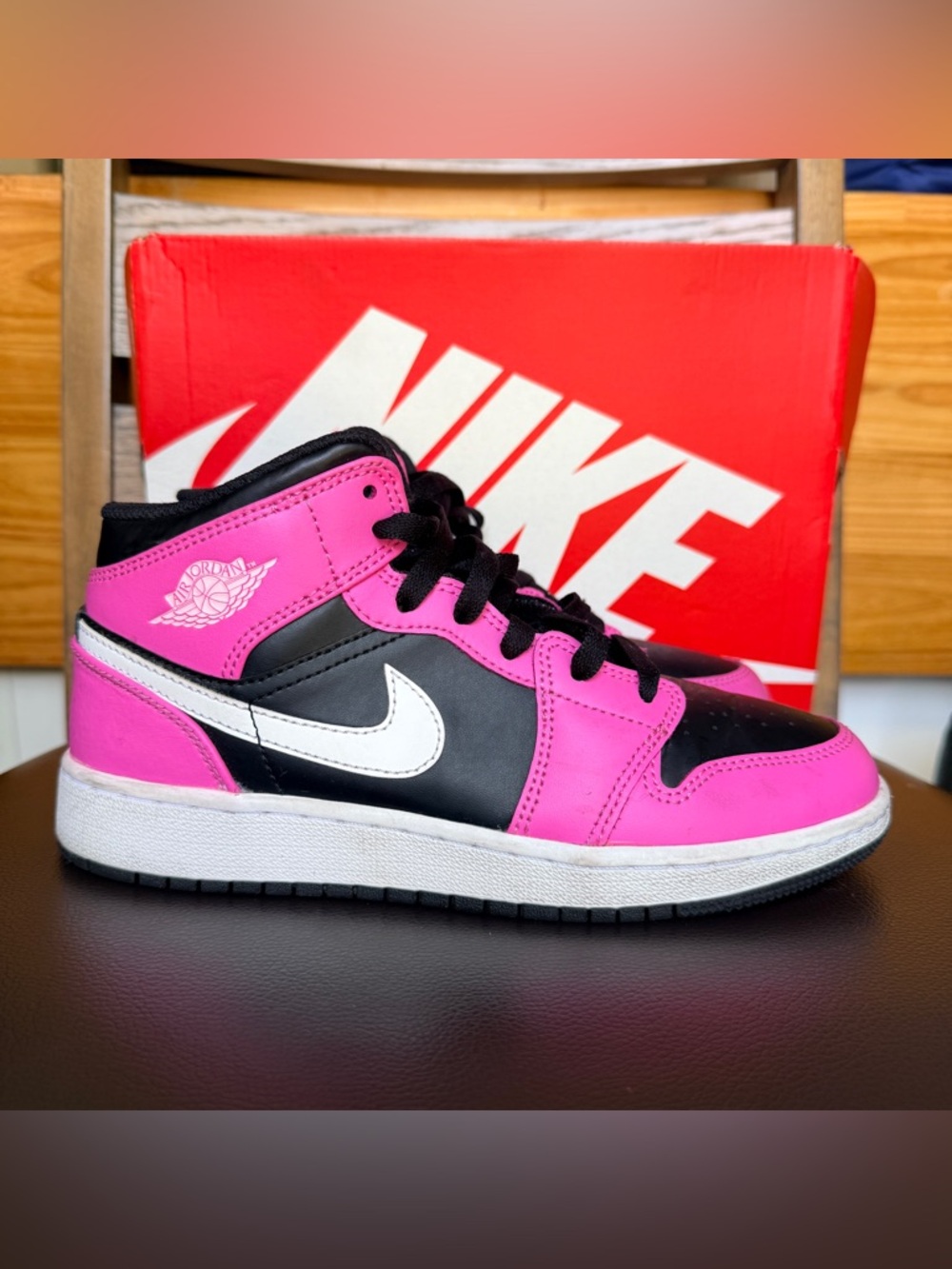 Jordan 1 Mid Pinksicle (GS) 5Y for girls